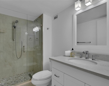 1300 Gulf Shore Boulevard N - Photo Thumbnail 12