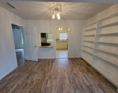 4301 Dorothy St - Photo Thumbnail 4