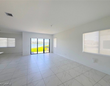 5639 Argento Drive - Photo Thumbnail 5