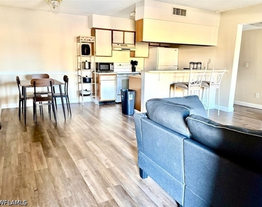 5315 Summerlin Road - Photo Thumbnail 18