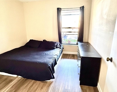 5315 Summerlin Road - Photo Thumbnail 16