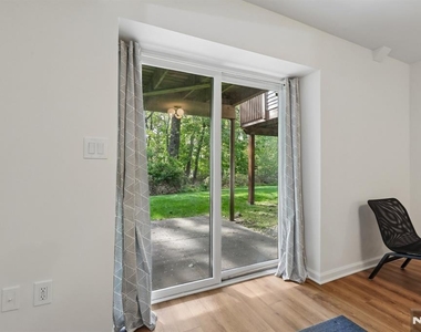 79 Lakeview - Photo Thumbnail 37