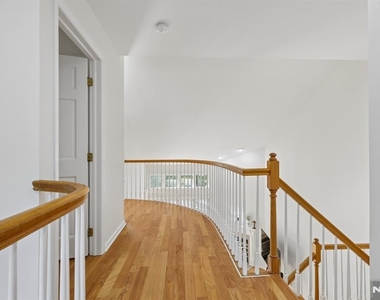 79 Lakeview - Photo Thumbnail 32