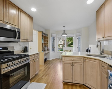 79 Lakeview - Photo Thumbnail 17