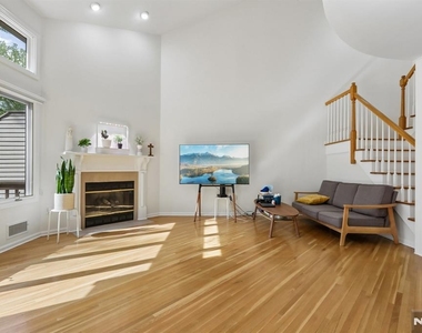79 Lakeview - Photo Thumbnail 7