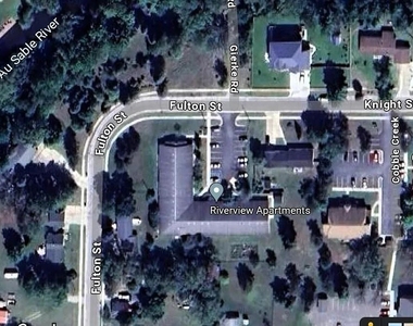 306 Knight St - Photo Thumbnail 4