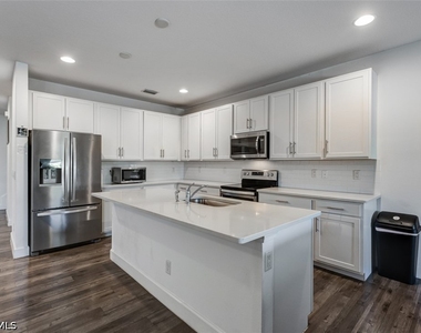 26483 Bonita Fairways Boulevard - Photo Thumbnail 9