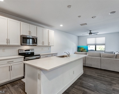 26483 Bonita Fairways Boulevard - Photo Thumbnail 7