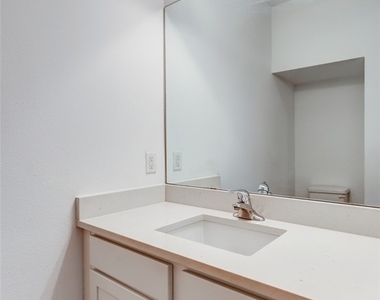 26483 Bonita Fairways Boulevard - Photo Thumbnail 13