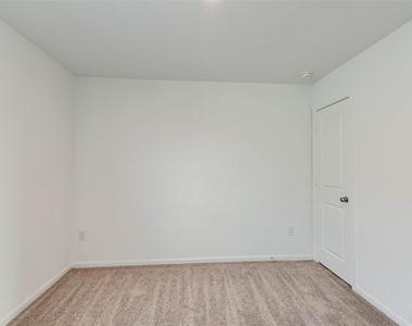 25821 Hedgerow Drive - Photo Thumbnail 31