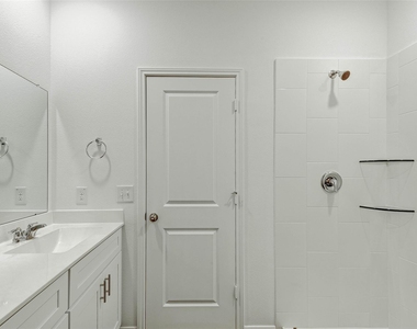 25821 Hedgerow Drive - Photo Thumbnail 24