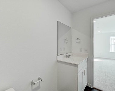 25821 Hedgerow Drive - Photo Thumbnail 33