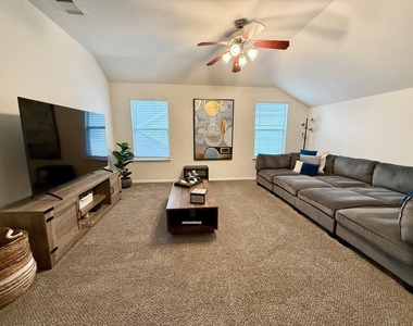 142 E Spindle Tree Circle - Photo Thumbnail 16