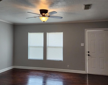 7124 Linden Street - Photo Thumbnail 7