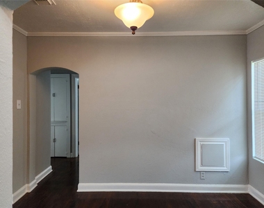 7124 Linden Street - Photo Thumbnail 9