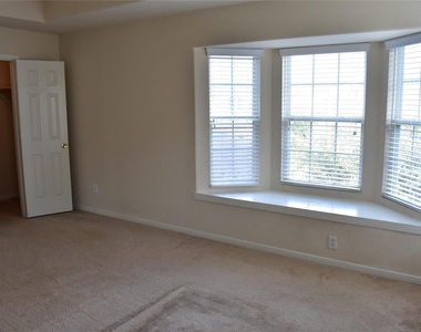 2911 Creek Arbor Circle - Photo Thumbnail 24