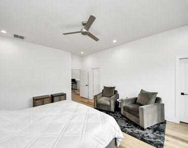 1044 W 17th Street - Photo Thumbnail 33