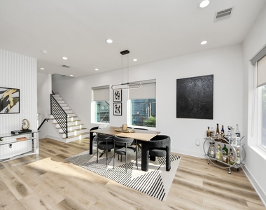 1044 W 17th Street - Photo Thumbnail 12