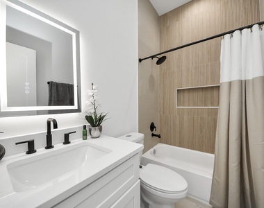 1044 W 17th Street - Photo Thumbnail 41