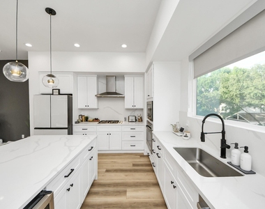 1044 W 17th Street - Photo Thumbnail 24