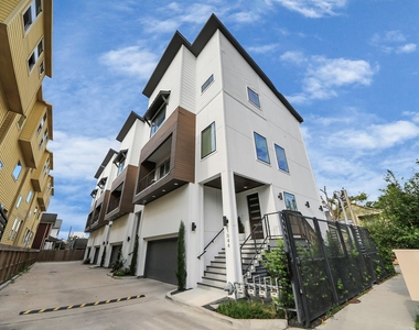 1044 W 17th Street - Photo Thumbnail 1