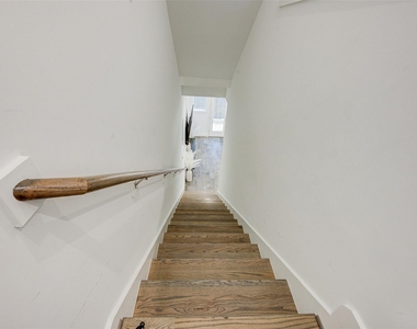 5839 Dolores Street - Photo Thumbnail 13
