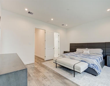 5839 Dolores Street - Photo Thumbnail 16