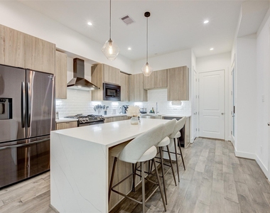5839 Dolores Street - Photo Thumbnail 6