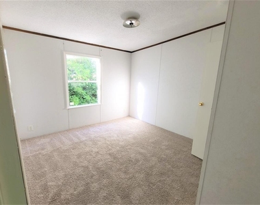 14536 Cochran Road - Photo Thumbnail 11