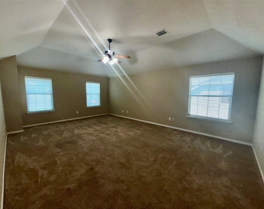 14009 Hollow Canyon Lane - Photo Thumbnail 15