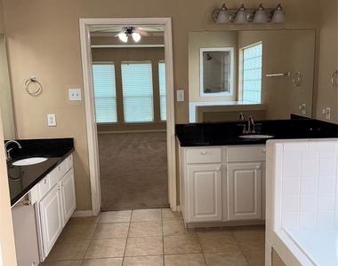 14009 Hollow Canyon Lane - Photo Thumbnail 9