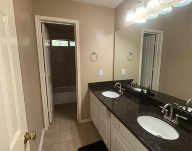 14009 Hollow Canyon Lane - Photo Thumbnail 13