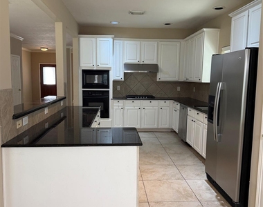 14009 Hollow Canyon Lane - Photo Thumbnail 6