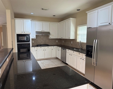 14009 Hollow Canyon Lane - Photo Thumbnail 6
