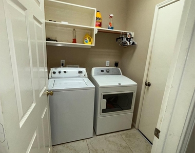 14009 Hollow Canyon Lane - Photo Thumbnail 13