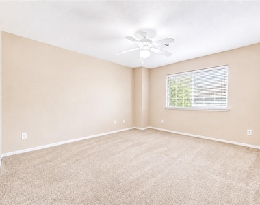 14009 Hollow Canyon Lane - Photo Thumbnail 11