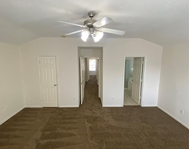 8925 Elm Drake Lane - Photo Thumbnail 10