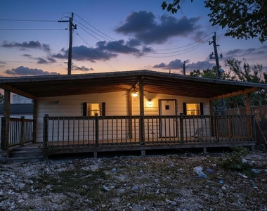 11211 Kittybrook  Drive - Photo Thumbnail 3