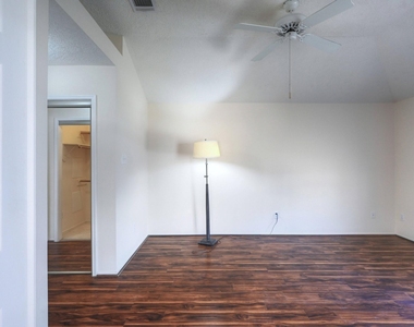 1226 Berrystone Trail - Photo Thumbnail 15