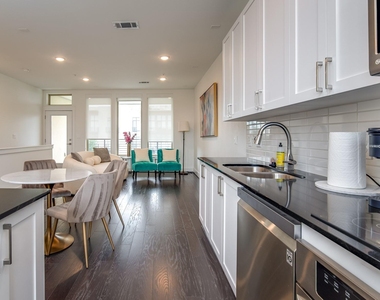 4819 Caroline Street - Photo Thumbnail 22