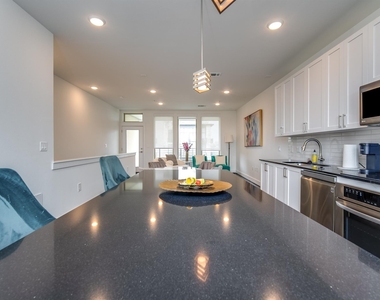 4819 Caroline Street - Photo Thumbnail 19