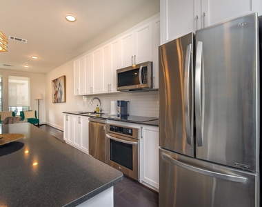 4819 Caroline Street - Photo Thumbnail 20