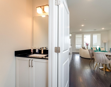 4819 Caroline Street - Photo Thumbnail 25
