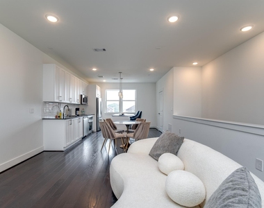 4819 Caroline Street - Photo Thumbnail 16