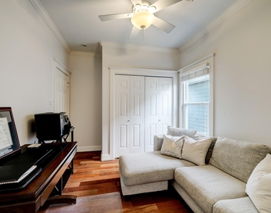 1025 W 15th 1/2 Street - Photo Thumbnail 12