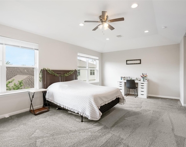 17137 Wilthorne Colony Court - Photo Thumbnail 12
