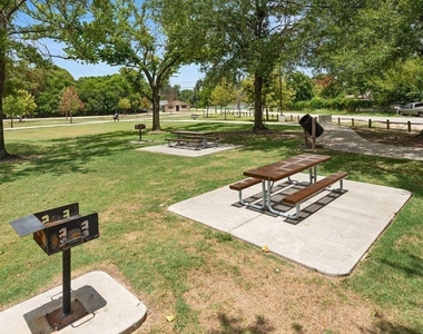 6809 Glass Street Street - Photo Thumbnail 14