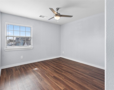 6809 Glass Street Street - Photo Thumbnail 5