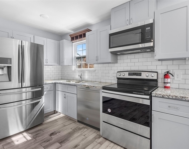 6809 Glass Street Street - Photo Thumbnail 3