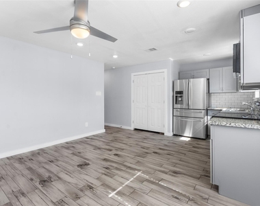 6809 Glass Street Street - Photo Thumbnail 2
